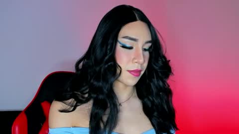 Hazel Bowie online show from October 25, 2025, 2:30 am