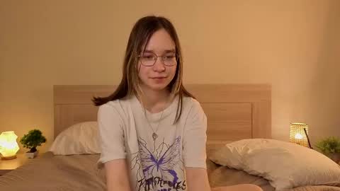 Snapshot of aloreanna chatting on April 29, 2026, 4:00 pm Alorenna online show from April 29, 2026, 4:00 pm