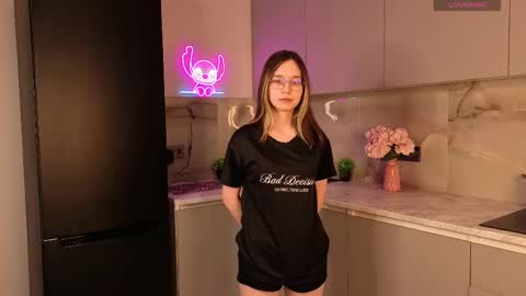 Snapshot of aloreanna chatting on May 18, 2026, 4:46 pm Alorenna online show from May 18, 2026, 4:46 pm