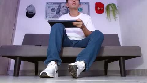 alejo online show from April 3, 2026, 7:45 pm