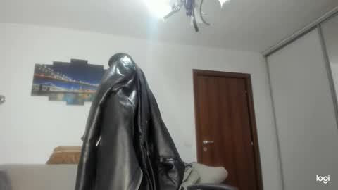 Snapshot of alphagodleatherking92 chatting on December 7, 2024, 10:01 am LeatherMaster online show from December 7, 2024, 10:01 am