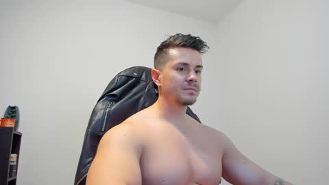 Snapshot of alphagodleatherking92 chatting on December 25, 2024, 10:50 am LeatherMaster online show from December 25, 2024, 10:50 am