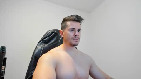 Snapshot of alphagodleatherking92 chatting on December 30, 2024, 7:48 am LeatherMaster online show from December 30, 2024, 7:48 am