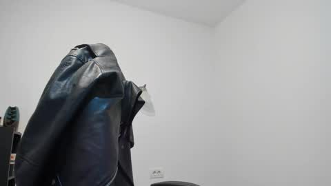 Snapshot of alphagodleatherking92 chatting on January 3, 2025, 11:46 am LeatherMaster online show from January 3, 2025, 11:46 am