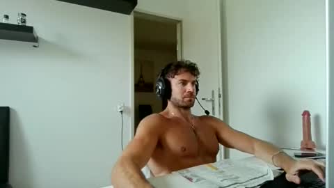 Snapshot of alphah_hunk chatting on May 7, 2026, 11:04 am alphah_hunk online show from May 7, 2026, 11:04 am