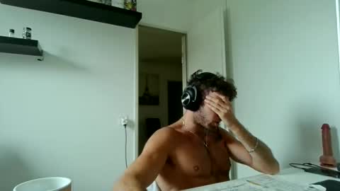 Snapshot of alphah_hunk chatting on May 10, 2026, 10:42 am alphah_hunk online show from May 10, 2026, 10:42 am