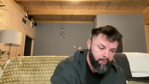 Jhonny online show from November 12, 2025, 4:02 am