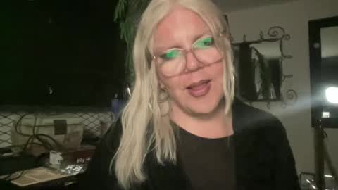 Snapshot of alphatransmami chatting on February 23, 2025, 11:22 am alphatransmami online show from February 23, 2025, 11:22 am