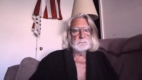 AlphaUniform online show from October 1, 2025, 12:22 pm