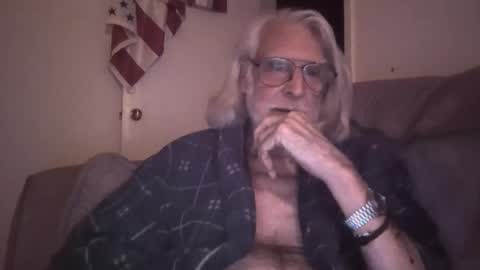 AlphaUniform online show from April 1, 2026, 3:40 am