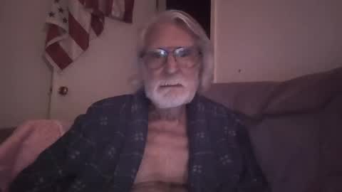 Snapshot of alphauniform chatting on May 15, 2026, 3:02 am AlphaUniform online show from May 15, 2026, 3:02 am