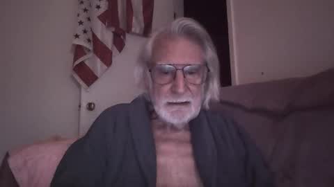 Snapshot of alphauniform chatting on May 24, 2026, 10:42 am AlphaUniform online show from May 24, 2026, 10:42 am