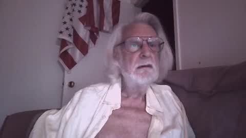 Snapshot of alphauniform chatting on July 15, 2026, 10:42 am AlphaUniform online show from July 15, 2026, 10:42 am