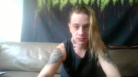 altboy010 online show from June 12, 2026, 11:31 am