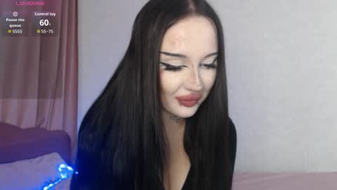 Alter online show from October 13, 2025, 7:25 pm