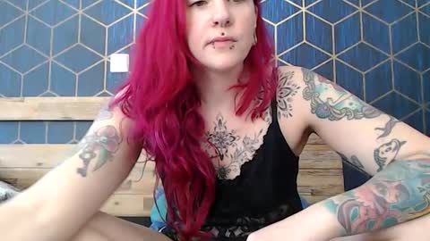 Lily online show from April 6, 2026, 9:54 am