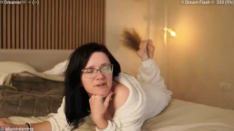 Snapshot of alucidreaming chatting on October 18, 2025, 6:41 pm Lucid Dreaming online show from October 18, 2025, 6:41 pm