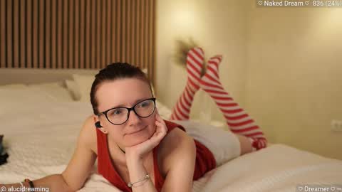 Snapshot of alucidreaming chatting on November 17, 2025, 7:08 pm Lucid Dreaming online show from November 17, 2025, 7:08 pm