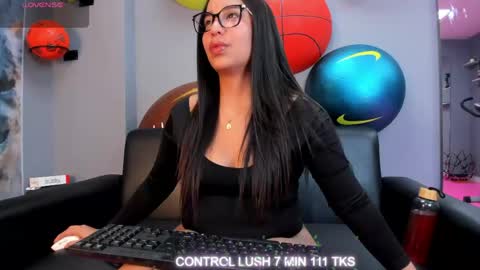 ALUNA  online show from May 29, 2026, 3:43 pm