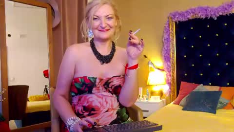 Snapshot of alura_jenson_ chatting on June 11, 2026, 2:53 am Alura Jenson online show from June 11, 2026, 2:53 am