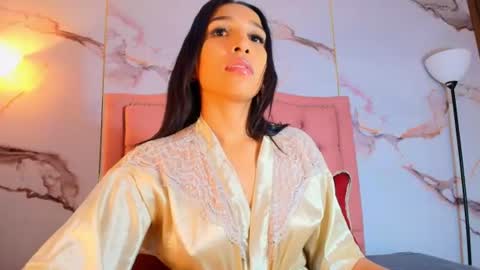 Snapshot of alyathompson chatting on July 14, 2026, 3:44 am Alya online show from July 14, 2026, 3:44 am