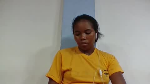 alydie7 online show from April 19, 2026, 6:10 pm