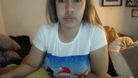 Snapshot of alynfoxx chatting on December 10, 2024, 4:13 am Alyn Maria online show from December 10, 2024, 4:13 am