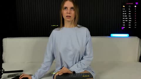 Alena online show from February 16, 2026, 4:36 pm