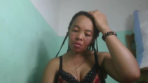 alypierette online show from April 20, 2026, 8:17 am