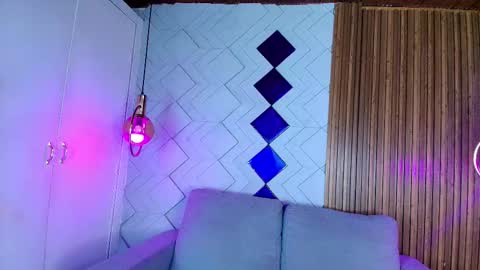 sopie online show from October 4, 2025, 7:01 pm