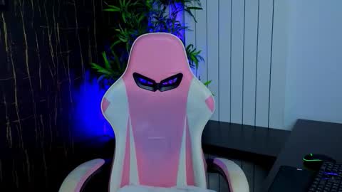 Alyse online show from October 11, 2025, 6:50 pm