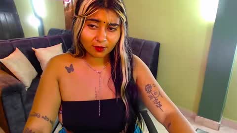 Snapshot of alyshachopra chatting on March 1, 2025, 8:45 am ALYSHA online show from March 1, 2025, 8:45 am