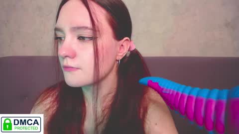 Alyssa online show from November 11, 2025, 9:42 am