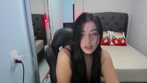 Snapshot of alyssa_park chatting on December 15, 2025, 12:31 pm ALYSSA online show from December 15, 2025, 12:31 pm