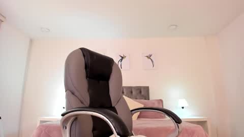 Snapshot of alyssia_wolds_1 chatting on January 22, 2025, 3:40 pm alyssia wolds online show from January 22, 2025, 3:40 pm