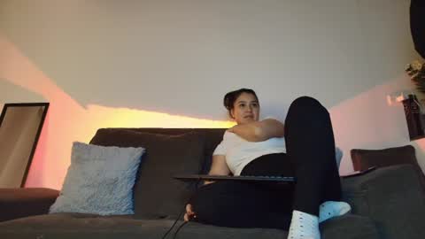 alyssia wolds online show from August 7, 2026, 4:03 am
