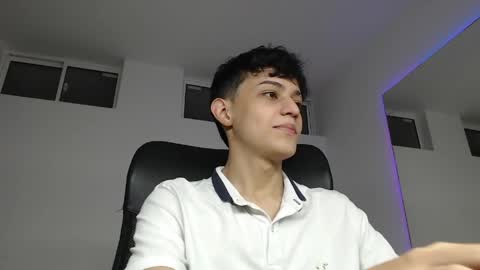 alyxen online show from April 20, 2026, 7:37 pm