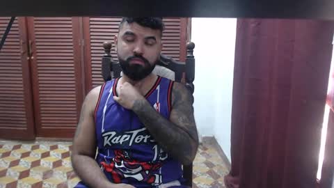 Snapshot of alz_hunter chatting on September 28, 2025, 2:00 pm alz_hunter online show from September 28, 2025, 2:00 pm