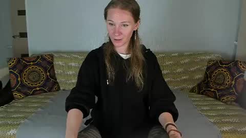 Snapshot of amalia_mio chatting on July 17, 2026, 10:22 am Amalia online show from July 17, 2026, 10:22 am