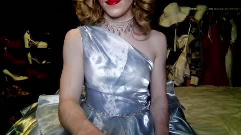 Snapshot of amaliecd chatting on March 22, 2026, 3:26 pm Amalie online show from March 22, 2026, 3:26 pm