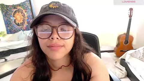 Snapshot of amand1_sweet chatting on August 5, 2026, 3:04 pm online show from August 5, 2026, 3:04 pm