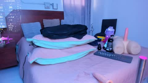 amanda29_ online show from April 9, 2026, 8:58 pm