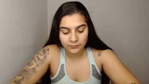 The queen of the biceps  online show from January 7, 2025, 5:09 pm