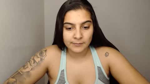 The queen of the biceps  online show from January 7, 2025, 9:35 pm