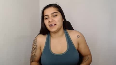 The queen of the biceps  online show from January 29, 2025, 12:02 pm