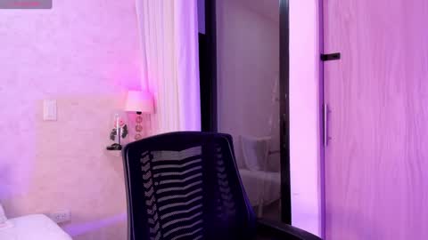Snapshot of amanda_26 chatting on January 23, 2025, 12:04 am Luisa online show from January 23, 2025, 12:04 am