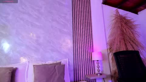 Snapshot of amanda_26 chatting on September 28, 2025, 9:53 pm Luisa online show from September 28, 2025, 9:53 pm
