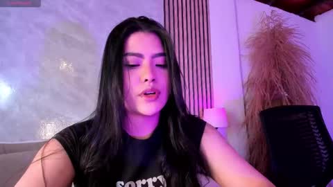 Snapshot of amanda_26 chatting on October 19, 2025, 11:38 pm Luisa online show from October 19, 2025, 11:38 pm