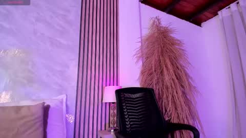 Luisa online show from November 29, 2025, 1:52 am