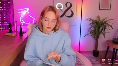 Amanda  fox online show from February 3, 2025, 4:52 pm